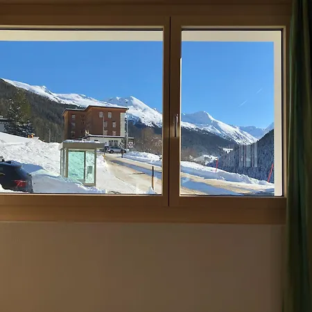 Wef 2-room Apartment Clavadel